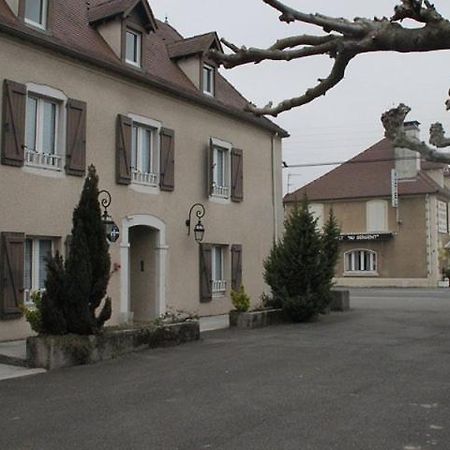 Hotel Peret Denguin Kültér fotó